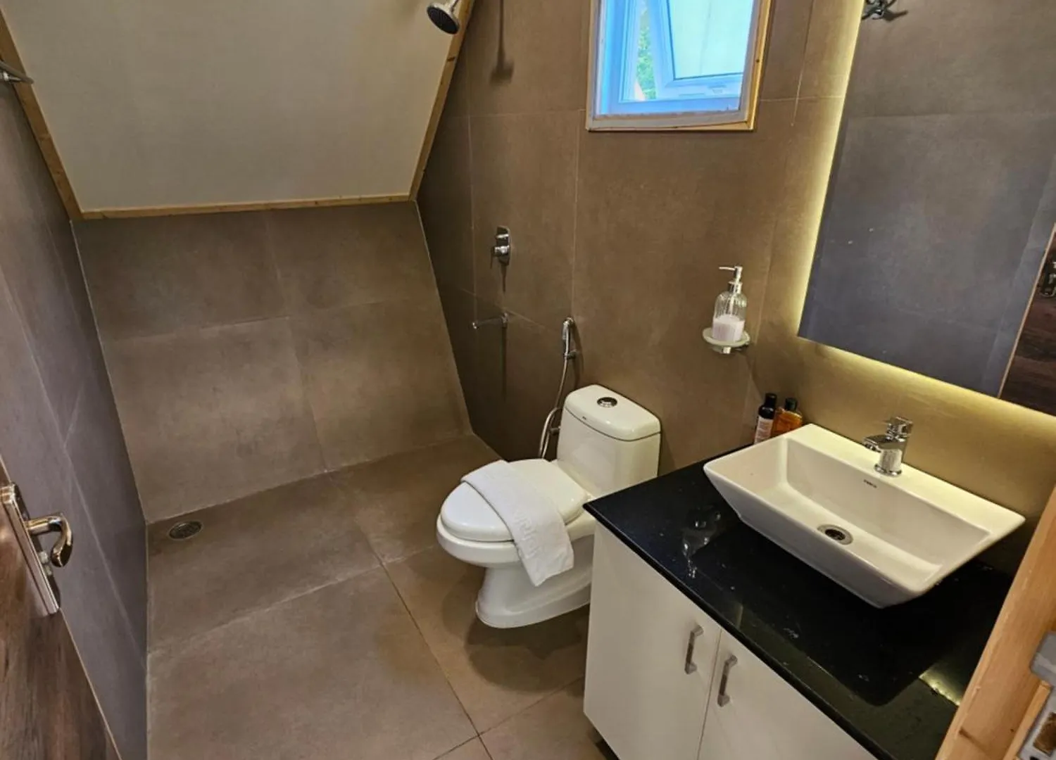 Rum i privatbostad Ether Marari Beachfront Mararikulam Indien