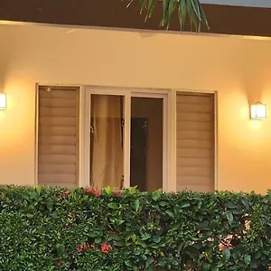 Palms Escape - 3 Bedroom Vacation Richmond