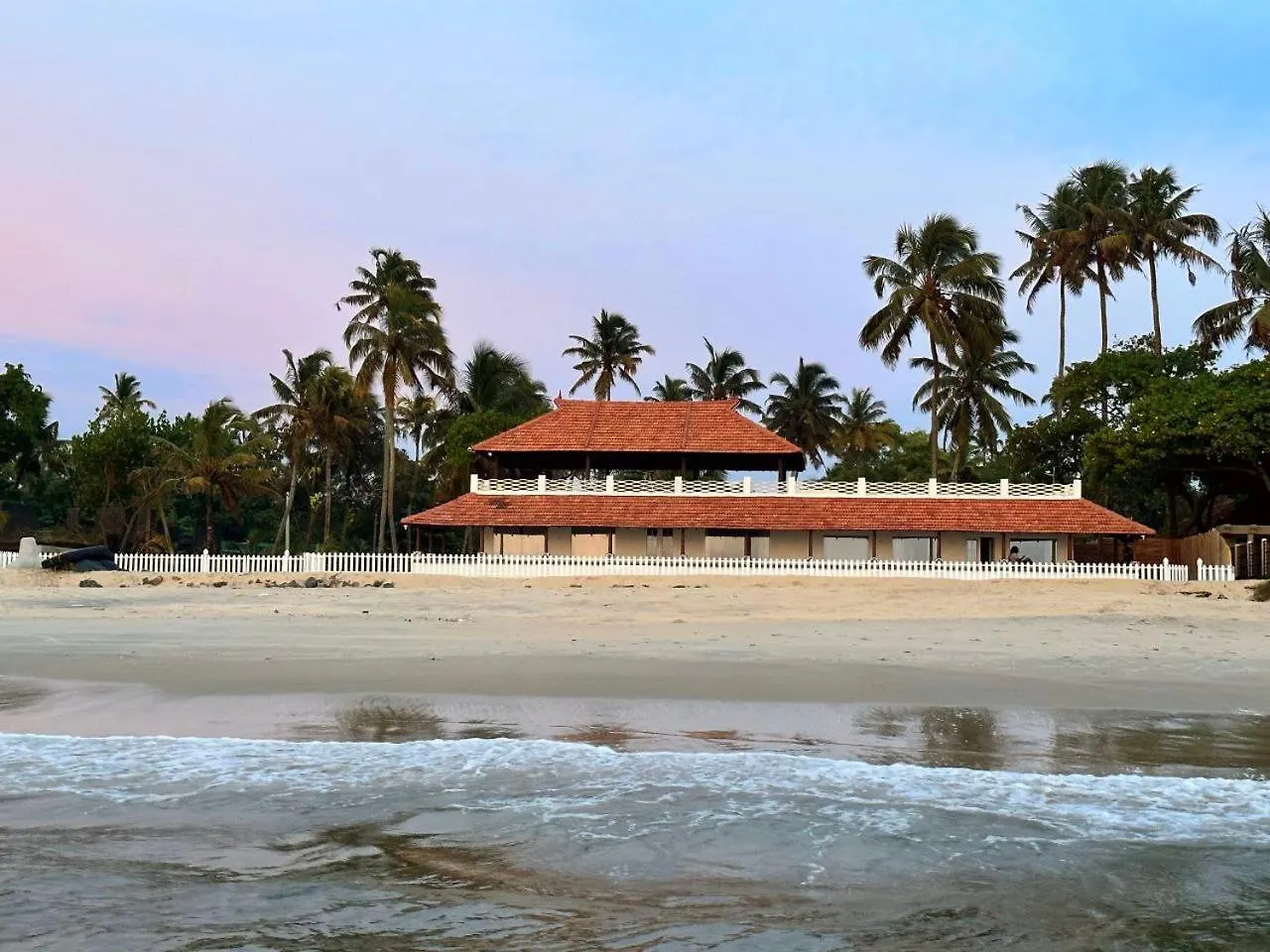 Ether Marari Beachfront Mararikulam Homestay